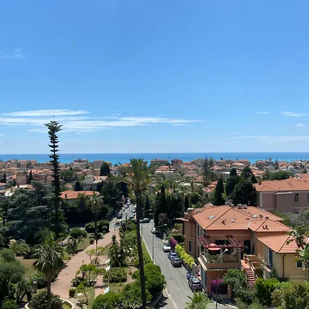 Magico Relax Bordighera-open Space Con Piscina, Parcheggio Privato Gratuito E Vista Mare Apartmán *