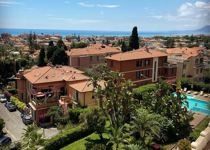 Magico Relax Bordighera-open Space Con Piscina, Parcheggio Privato Gratuito E Vista Mare Apartamento